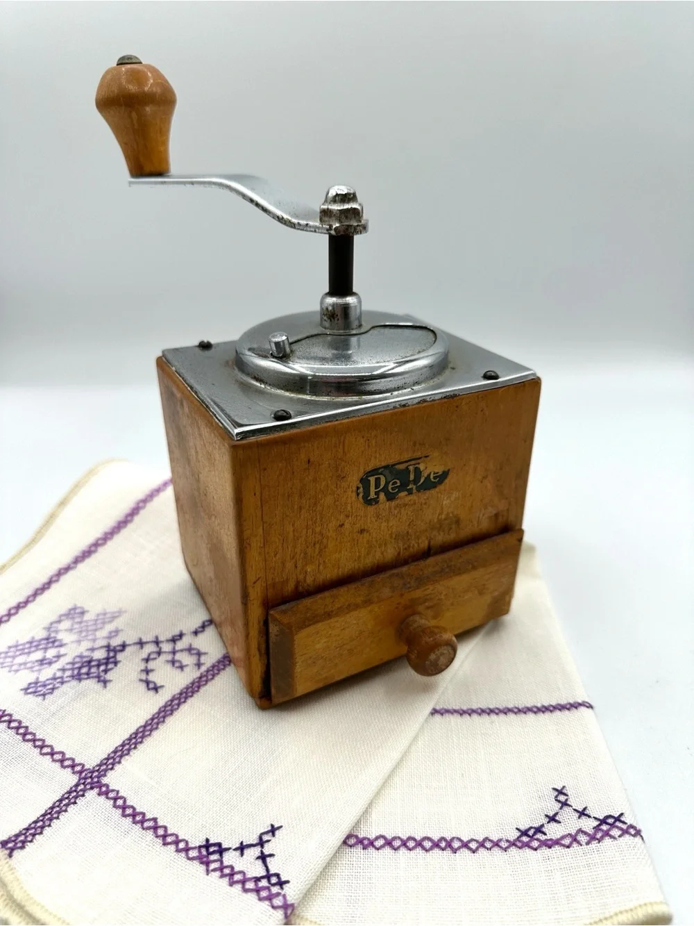 PE DE Peter Dienes Coffee Grinder circa 1930. Vintage